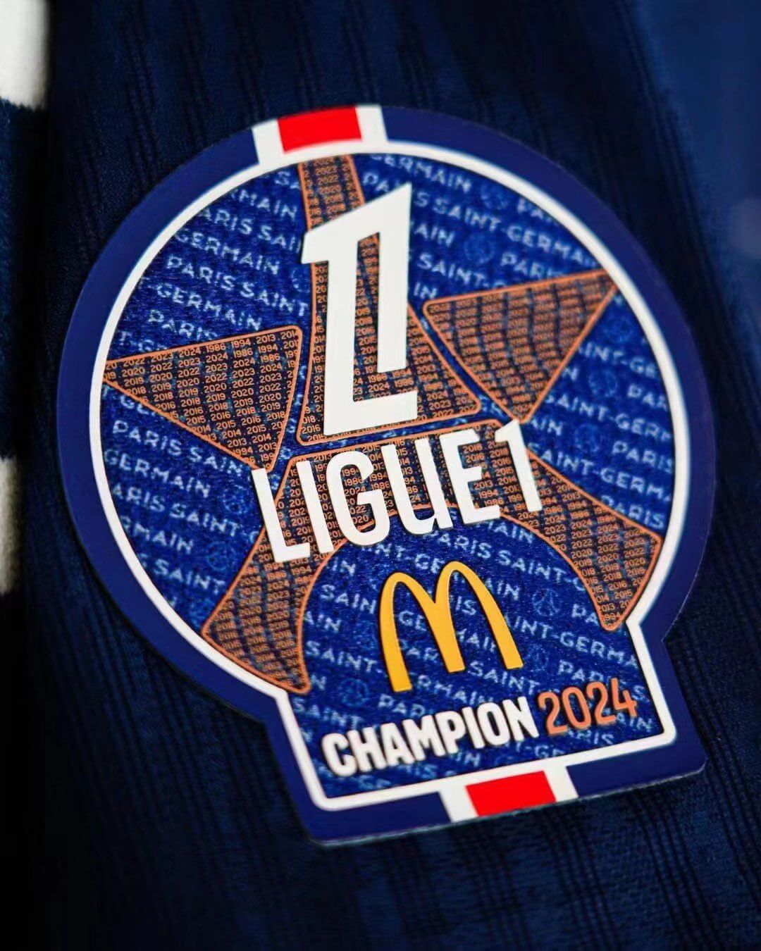 PATCH / ÉCUSSON - LIGUE 1 - FRANCE - CHAMPIONS 2024 - MC DONALDS