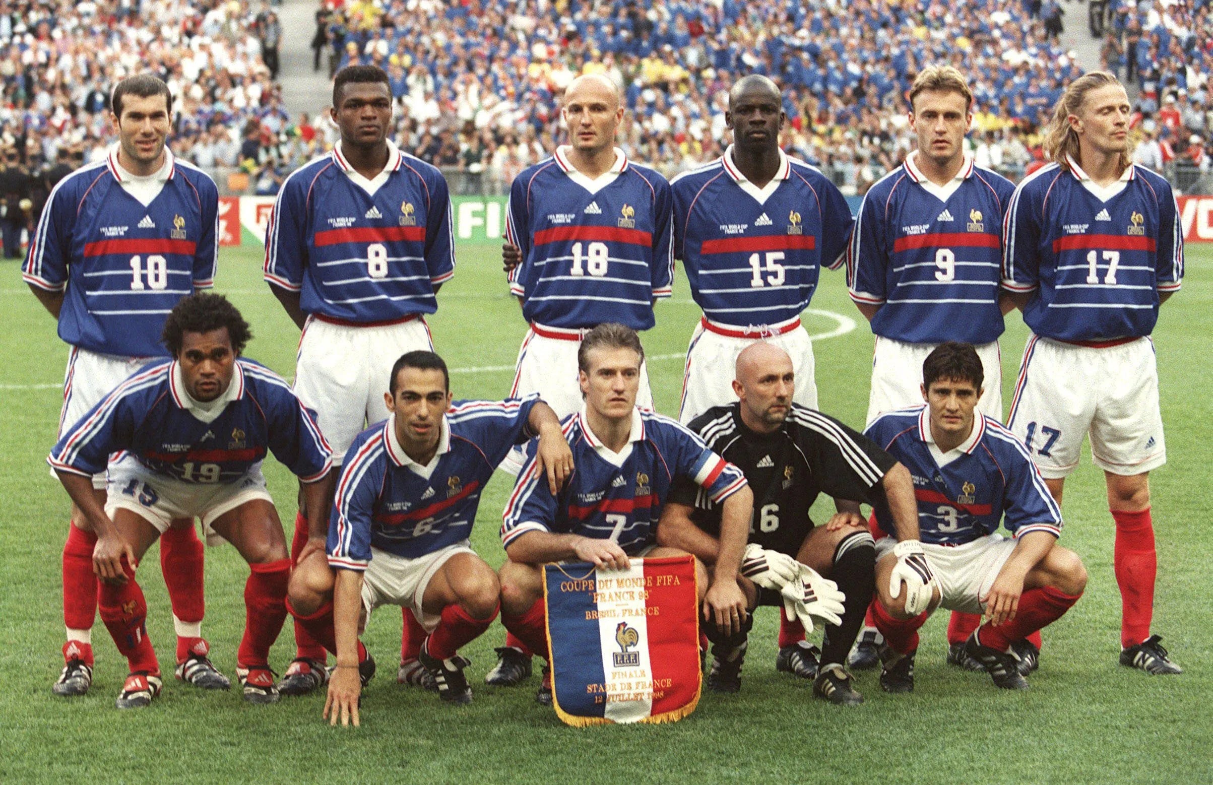PATCH / ÉCUSSON - COUPE DU MONDE FIFA FRANCE 1998